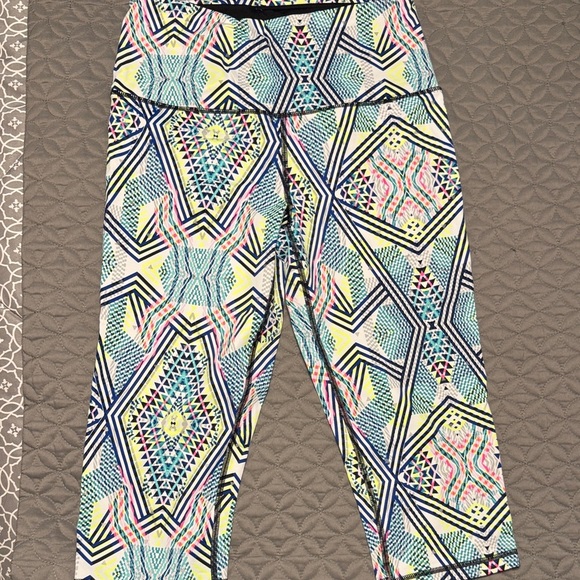VSX Colorful Geometric Patterned Leggings - Picture 1 of 3